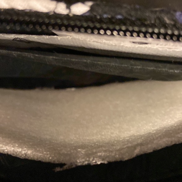 Vera Bradley, NWT wallet/wristlet black white - Picture 5 of 8